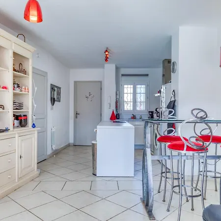 Petite Maison Mortes Semesterbostad