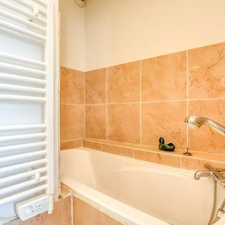 Petite Maison Mortes * Aigues-Mortes