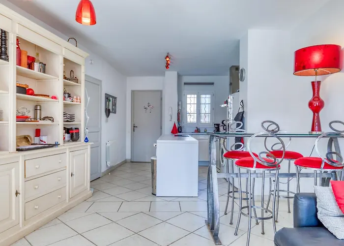 Petite Maison Mortes *